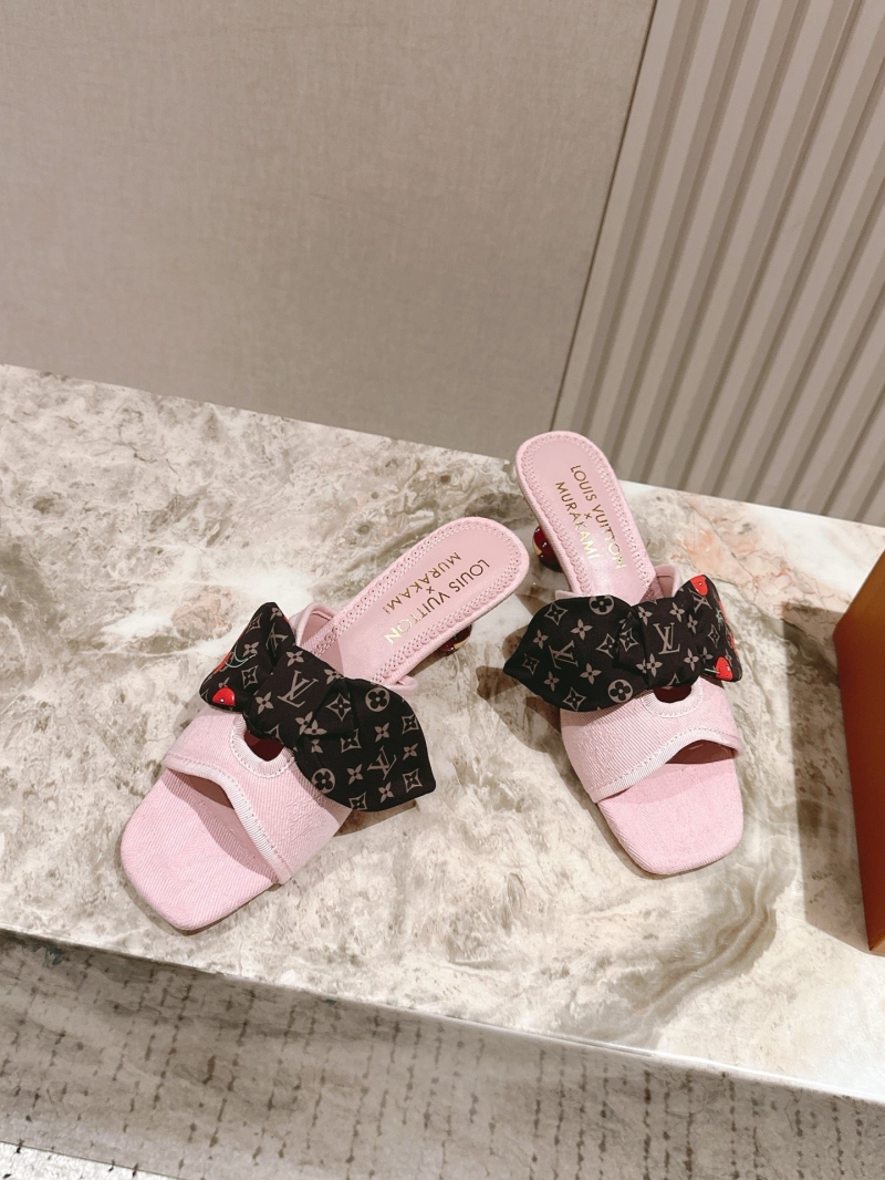 l0vis Vvtt0n slippers